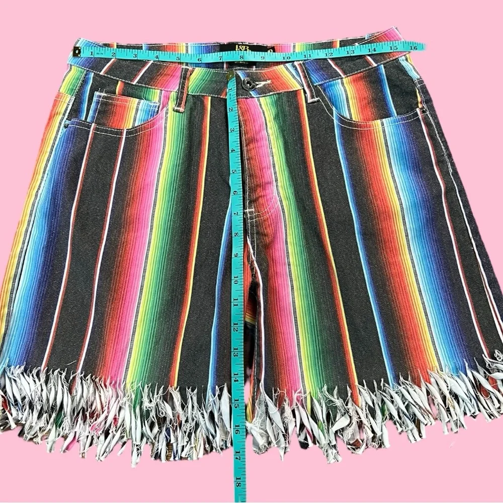 Lucky & Blessed Serape Jean Shorts Frayed / Fringe Hem - Picture 4 of 5